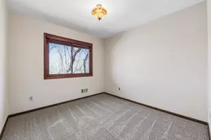 151 Choctaw Cir, Chanhassen, MN 55317 - Photo 32