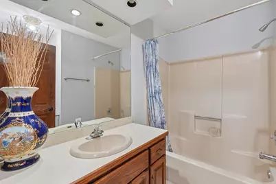 2242 Jennifer Lane, North Saint Paul, MN 55109 - Photo 12