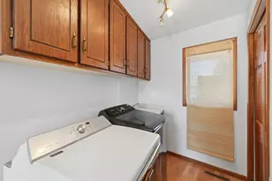 2242 Jennifer Ln, North Saint Paul, MN 55109 - Photo 8