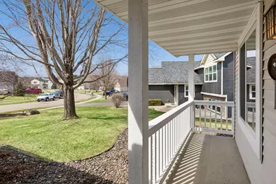 49 Windsor Wood Path, Hudson, WI 54016 - Photo 4