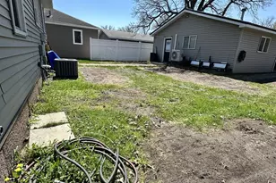 319 Crocker Ave N, Thief River Falls, MN 56701 - Photo 22