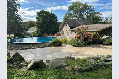 520 N Hamilton Street, Saint Croix Falls, WI 54024 - Photo 2