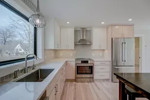 71 Otis Ln, Saint Paul, MN 55104 - Photo 14