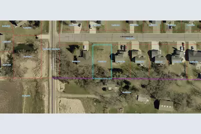 315 E Woodridge Drive, Le Center, MN 56057 - Photo 2