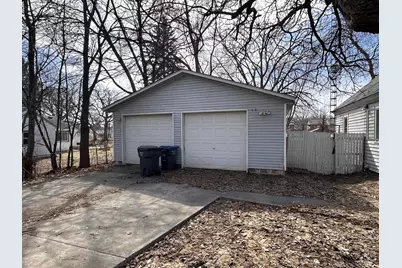 2076 Flanders Road, North Saint Paul, MN 55109 - Photo 2