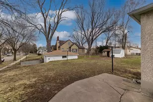 227 Maryland Ave W, Saint Paul, MN 55117 - Photo 34