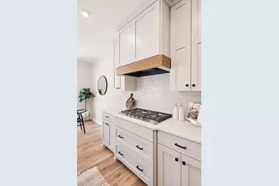 3916 McMenemy Street, Vadnais Heights, MN 55127 - Photo 8