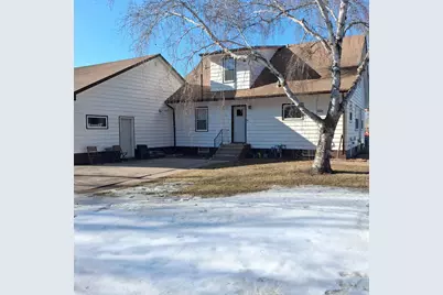 912 3rd Street NE, Roseau, MN 56751 - Photo 2