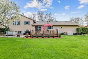 9644 107th Ave N, Maple Grove, MN 55369 - Photo 2
