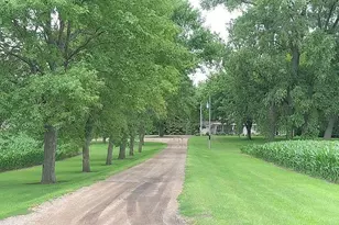 2997 440th St, Clarkfield, MN 56223 - Photo 2