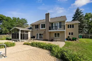 240 Cottonwood Dr, Vadnais Heights, MN 55127 - Photo 68