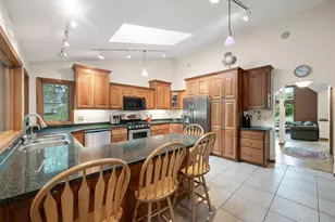 240 Cottonwood Dr, Vadnais Heights, MN 55127 - Photo 22