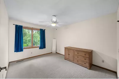 240 Cottonwood Drive, Vadnais Heights, MN 55127 - Photo 36