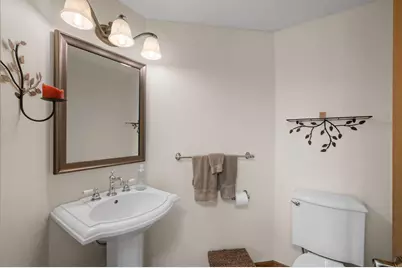 240 Cottonwood Drive, Vadnais Heights, MN 55127 - Photo 30