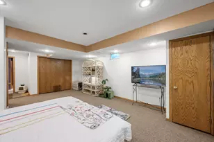 240 Cottonwood Dr, Vadnais Heights, MN 55127 - Photo 54