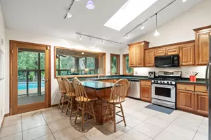 240 Cottonwood Dr, Vadnais Heights, MN 55127 - Photo 16