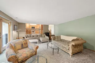 240 Cottonwood Dr, Vadnais Heights, MN 55127 - Photo 24