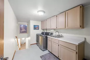 240 Cottonwood Dr, Vadnais Heights, MN 55127 - Photo 34