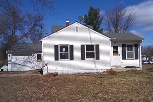 905 Golf Ave SW, Pine City, MN 55063 - Photo 1