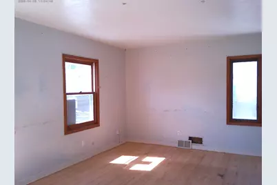 905 Golf Avenue SW, Pine City, MN 55063 - Photo 8