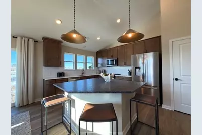 1649 Lund Way, Shakopee, MN 55379 - Photo 6