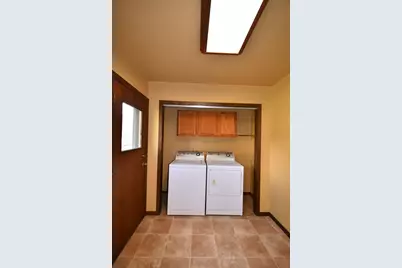 581 2nd Avenue E, Zumbrota, MN 55992 - Photo 10