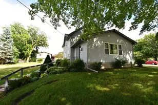 581 2nd Ave E, Zumbrota, MN 55992 - Photo 2