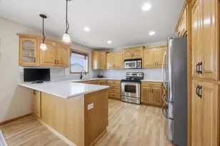 3336 Monroe Street S, Fargo, ND 58104 - Photo 8