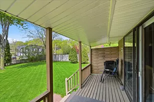 1209 Vincent Pl, Chaska, MN 55318 - Photo 18