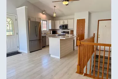 3818 Strathmore Lane SE, Rochester, MN 55904 - Photo 6
