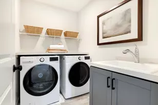 10924 Lower 37th St Ct N, Lake Elmo, MN 55042 - Photo 24