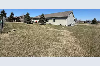 906 Sunrise Boulevard, Redwood Falls, MN 56283 - Photo 18