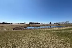 906 Sunrise Blvd, Redwood Falls, MN 56283 - Photo 10