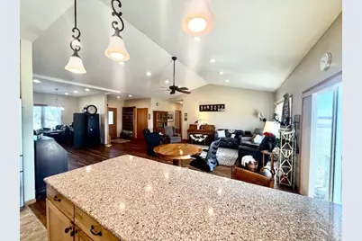 906 Sunrise Boulevard, Redwood Falls, MN 56283 - Photo 22
