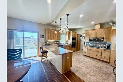 906 Sunrise Boulevard, Redwood Falls, MN 56283 - Photo 22