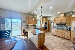906 Sunrise Blvd, Redwood Falls, MN 56283 - Photo 22