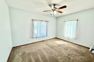 906 Sunrise Blvd, Redwood Falls, MN 56283 - Photo 36
