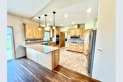 906 Sunrise Boulevard, Redwood Falls, MN 56283 - Photo 22
