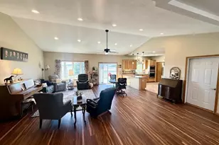 906 Sunrise Blvd, Redwood Falls, MN 56283 - Photo 20