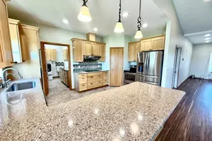906 Sunrise Blvd, Redwood Falls, MN 56283 - Photo 26
