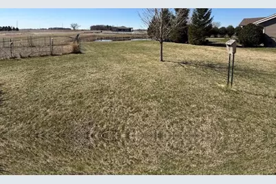906 Sunrise Boulevard, Redwood Falls, MN 56283 - Photo 14