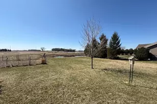 906 Sunrise Blvd, Redwood Falls, MN 56283 - Photo 14