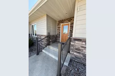 906 Sunrise Boulevard, Redwood Falls, MN 56283 - Photo 6