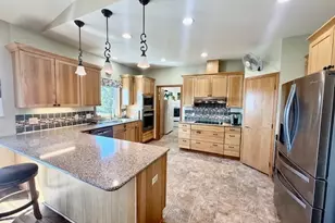 906 Sunrise Blvd, Redwood Falls, MN 56283 - Photo 16