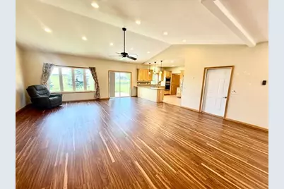 906 Sunrise Boulevard, Redwood Falls, MN 56283 - Photo 20
