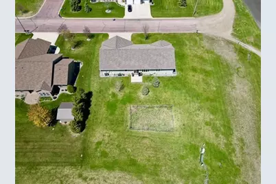 906 Sunrise Boulevard, Redwood Falls, MN 56283 - Photo 8
