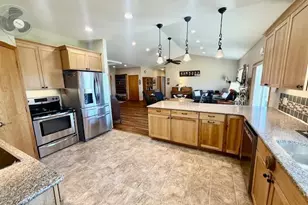 906 Sunrise Blvd, Redwood Falls, MN 56283 - Photo 26