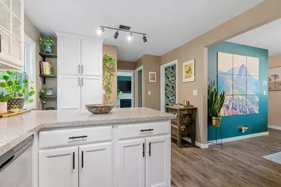 1620 Winnetka Avenue N, Golden Valley, MN 55427 - Photo 6