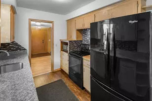 3029 Silver Lake Rd NE, Saint Anthony, MN 55418 - Photo 4