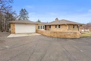 3029 Silver Lake Rd NE, Saint Anthony, MN 55418 - Photo 2